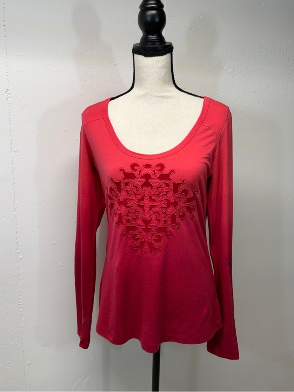 EUC Athleta sz med Women's Red Long-Sleeve Scoop Neck Top with a cutwork design